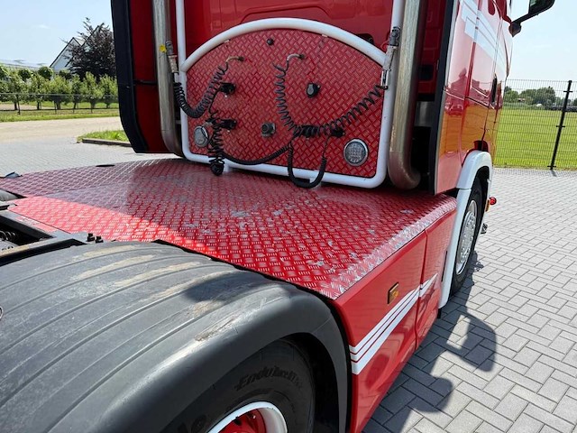 Scania - 2017 - s500 - showtruck - gestuurd - leer - 82-brz-5 - vrachtwagen - afbeelding 28 van  29