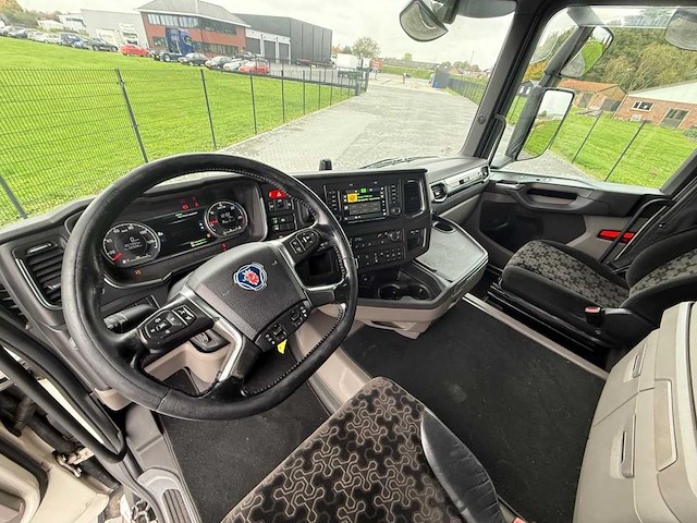 Scania - 2018 - r450 - retarder - twee tanks - gestuurde voorloper - top - vrachtwagen - afbeelding 17 van  30