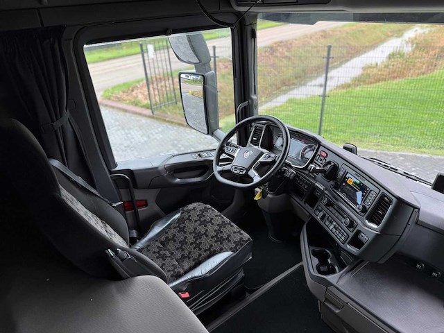 Scania - 2018 - r450 - retarder - twee tanks - gestuurde voorloper - top - vrachtwagen - afbeelding 21 van  30