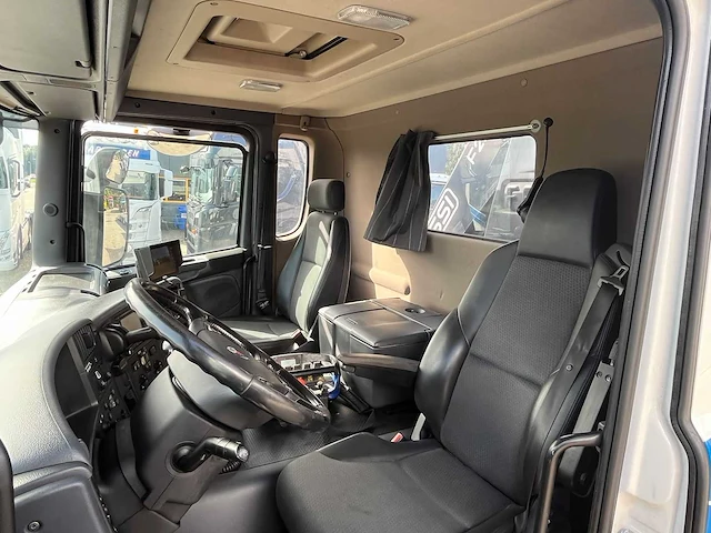 Scania - 6x2*4 - dag cabine - lll - fassi laadkraan - g410 - 2016 - vrachtwagen - afbeelding 14 van  29