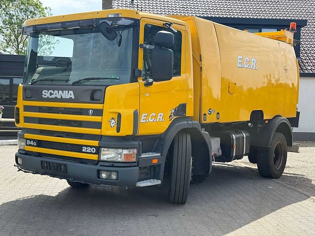 Scania - 94g 220 veegtruck - vrachtwagen - afbeelding 1 van  32