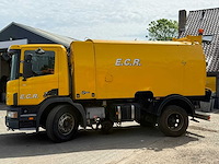 Scania - 94g 220 veegtruck - vrachtwagen - afbeelding 2 van  32