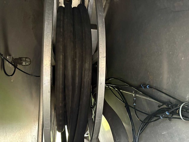 Scania - g 360 b - 2010 - 24.400l tankwagen 4 compartimenten - vrachtwagen - afbeelding 10 van  23