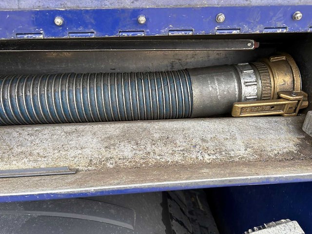 Scania - g 360 b - 2010 - 24.400l tankwagen 4 compartimenten - vrachtwagen - afbeelding 8 van  23