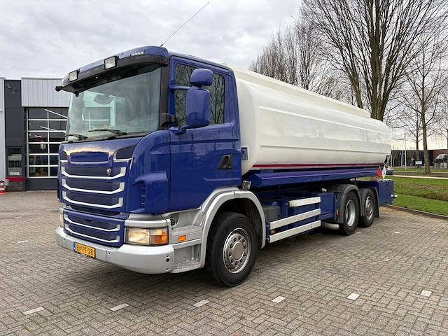 Scania - g 360 b - 2010 - 24.400l tankwagen 4 compartimenten - vrachtwagen - afbeelding 1 van  23