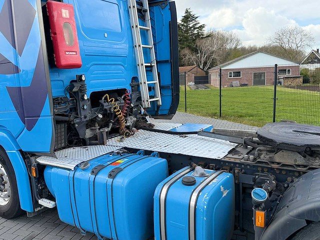 Scania - r450 ngs - adr - vollucht - dubbele pto - 2018 - vrachtwagen - afbeelding 5 van  5