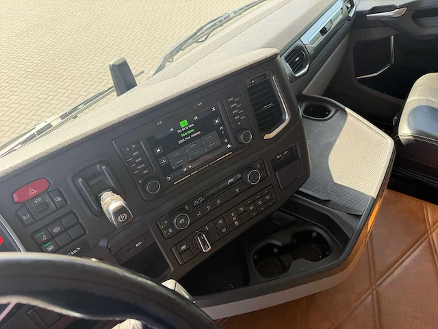 Scania - r450 ngs - vollucht - retarder - 2019 - vrachtwagen - afbeelding 14 van  27