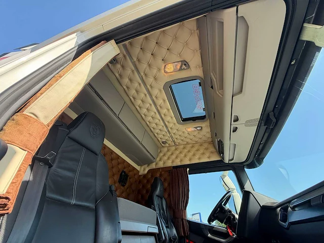 Scania - r450 ngs - vollucht - retarder - 2019 - vrachtwagen - afbeelding 17 van  27