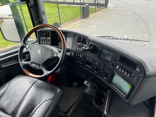 Scania - r520 - 2015 - 32-bfp-5 - flower combi, valve, completely, full air - afbeelding 29 van  47