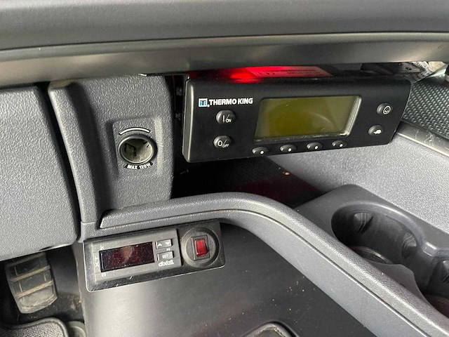 Scania - r520 - 2015 - 32-bfp-5 - flower combi, valve, completely, full air - afbeelding 32 van  47