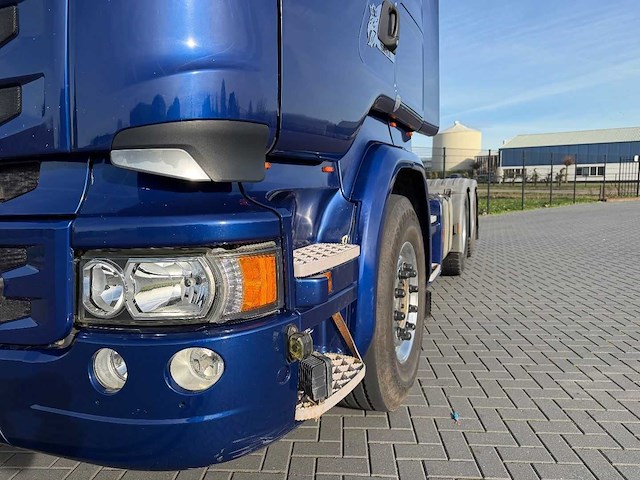 Scania - r520 - 2015 - 6x4 - bb-804-z - vrachtwagen - afbeelding 12 van  28