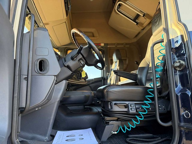 Scania - r520 - v8 - retarder - vollucht - smart 2 tacho - 2015 - vrachtwagen - afbeelding 3 van  30