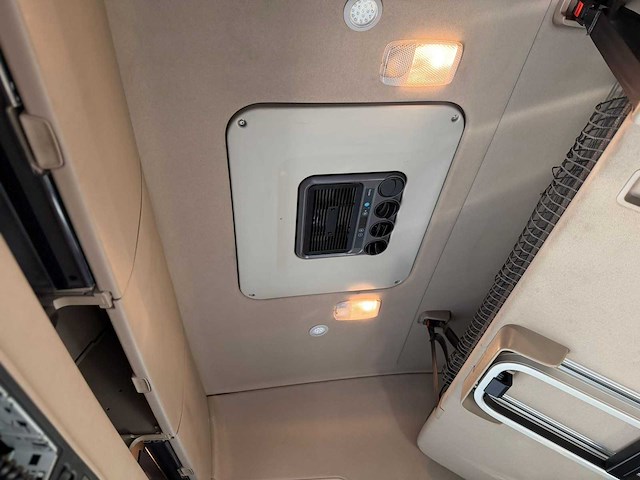 Scania - r520 - v8 - retarder - vollucht - smart 2 tacho - 2015 - vrachtwagen - afbeelding 16 van  30