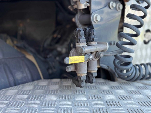 Scania - r540 - 6x2 - v6 - 2021 - vrachtwagen - afbeelding 3 van  22