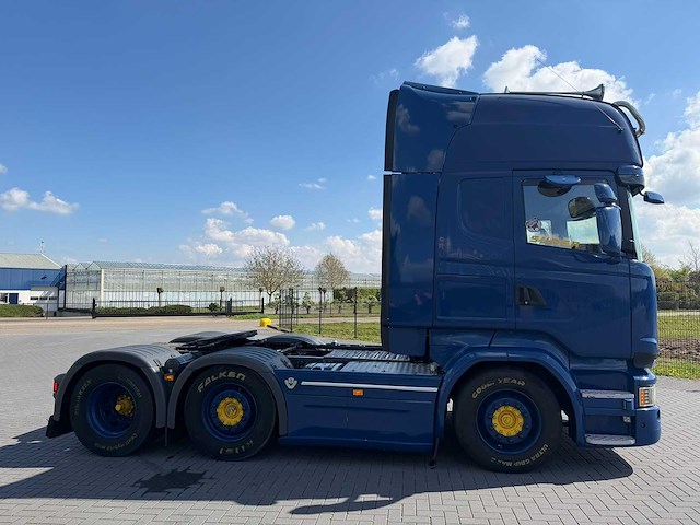 Scania - r580 - v8 - 6x2/4 - vollucht - retarder - 2017 - vrachtwagen - afbeelding 24 van  27