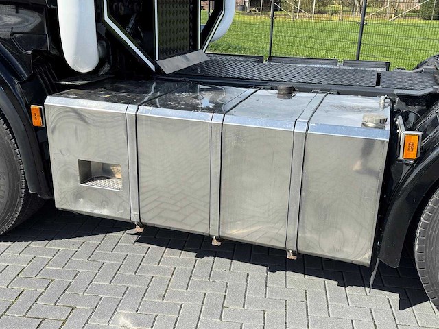 Scania - r580 v8 - showtruck - manual - retarder - boogie - 2005 - vrachtwagen - afbeelding 6 van  24