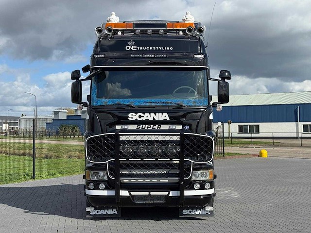 Scania - r580 v8 - showtruck - manual - retarder - boogie - 2005 - vrachtwagen - afbeelding 12 van  24