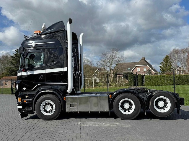 Scania - r580 v8 - showtruck - manual - retarder - boogie - 2005 - vrachtwagen - afbeelding 20 van  24