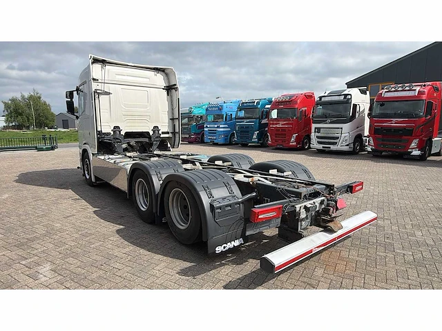 Scania - r590 - retarder - opti - lll - 2021 - vrachtwagen - afbeelding 4 van  31