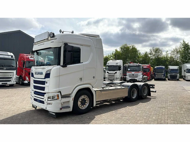 Scania - r590 - retarder - opti - lll - 2021 - vrachtwagen - afbeelding 1 van  31