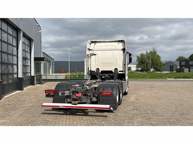 Scania - r590 - retarder - opti - lll - 2021 - vrachtwagen - afbeelding 13 van  31