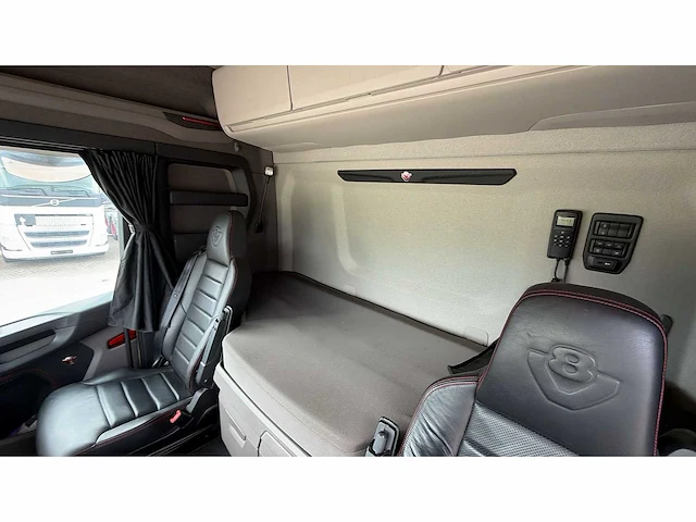 Scania - r590 - retarder - opti - lll - 2021 - vrachtwagen - afbeelding 31 van  31