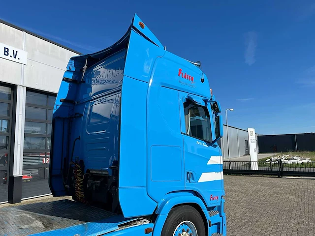 Scania - r650 - handgeschakeld - highline - retarder - lll - 2018 - vrachtwagen - afbeelding 4 van  26