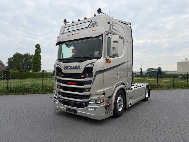 Scania - s580 - v8 - 2018 - vollucht - retarder - alcoa -24-bkn-2 - vrachtwagen - afbeelding 1 van  25