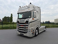 Scania - s580 - v8 - 2018 - vollucht - retarder - alcoa -24-bkn-2 - vrachtwagen - afbeelding 1 van  25