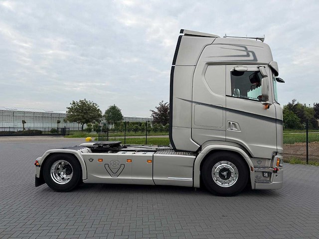 Scania - s580 - v8 - 2018 - vollucht - retarder - alcoa -24-bkn-2 - vrachtwagen - afbeelding 23 van  25