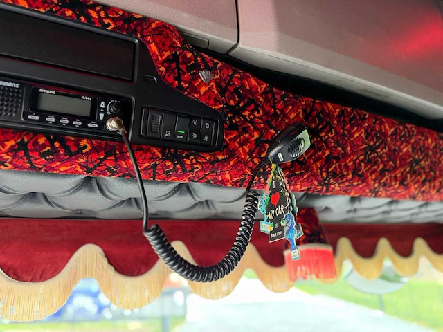 Scania - s580 - v8 - 2018 - vollucht - retarder - alcoa -24-bkn-2 - vrachtwagen - afbeelding 14 van  25