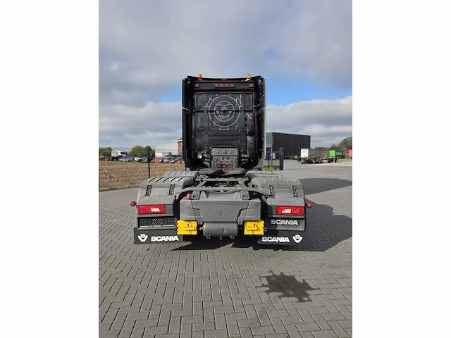 Scania - vol adr -alcoa - 3.15 wb r520 v8 - leer 2015 - vrachtwagen - afbeelding 14 van  16
