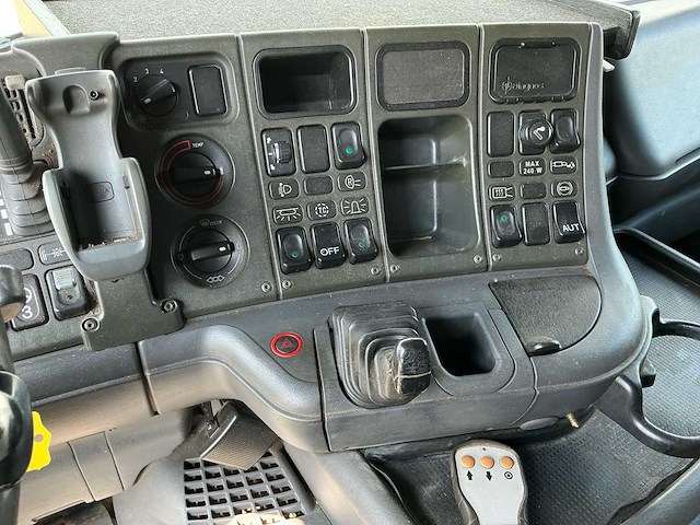 Scania 124g 420 veetransport vrachtwagen - afbeelding 15 van  40