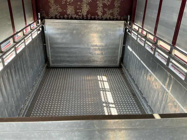 Scania 124g 420 veetransport vrachtwagen - afbeelding 29 van  40