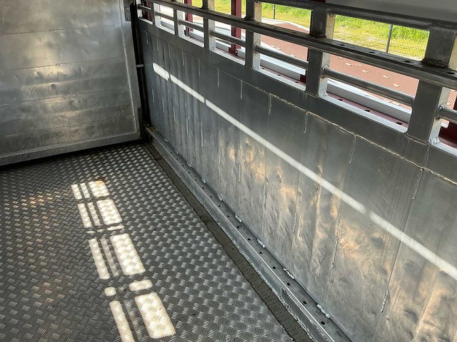 Scania 124g 420 veetransport vrachtwagen - afbeelding 35 van  40