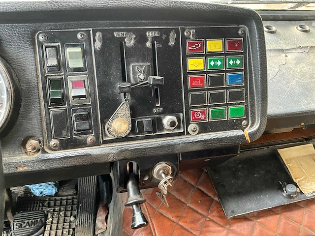 Scania 141 - v8 - vrachtwagen - 1985 - afbeelding 18 van  37