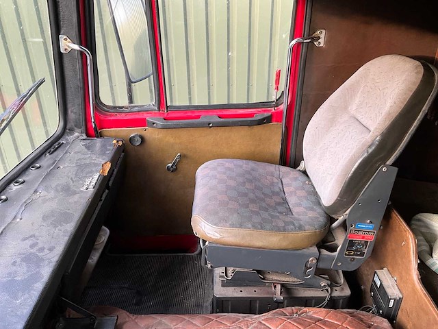 Scania 141 - v8 - vrachtwagen - 1985 - afbeelding 20 van  37