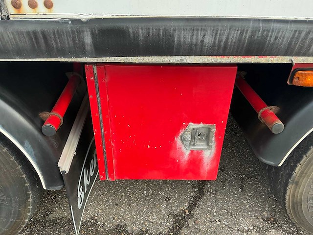 Scania 164 r480 v8 vrachtwagen met ekeri schamelwagen - afbeelding 46 van  61