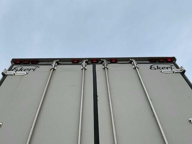 Scania 164 r480 v8 vrachtwagen met ekeri schamelwagen - afbeelding 44 van  61