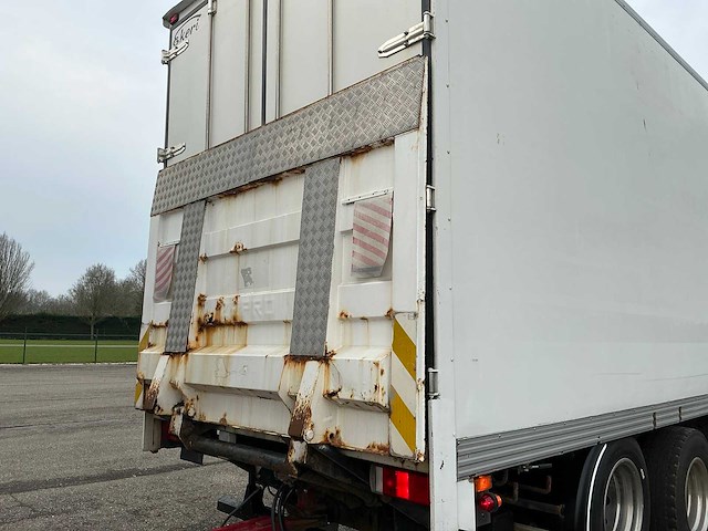 Scania 164 r480 v8 vrachtwagen met ekeri schamelwagen - afbeelding 15 van  61