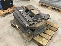 Scania / jost vrachtwagen schotel en divers - afbeelding 2 van  5