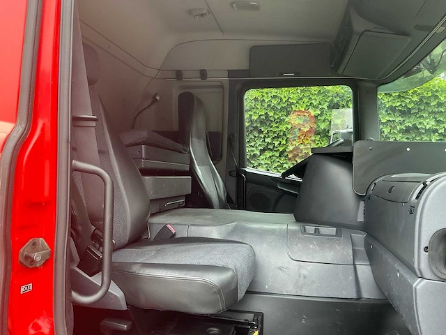Scania p380 vrachtwagen - afbeelding 1 van  12
