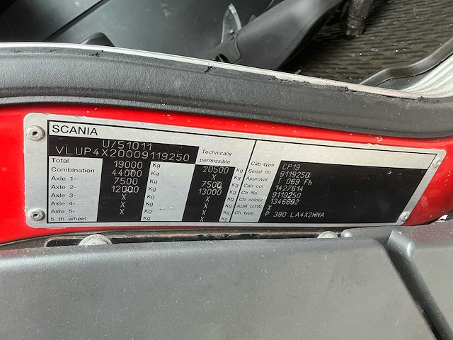 Scania p380 vrachtwagen - afbeelding 8 van  12