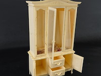 Schaalmodel kast met inhoud - afbeelding 3 van  5