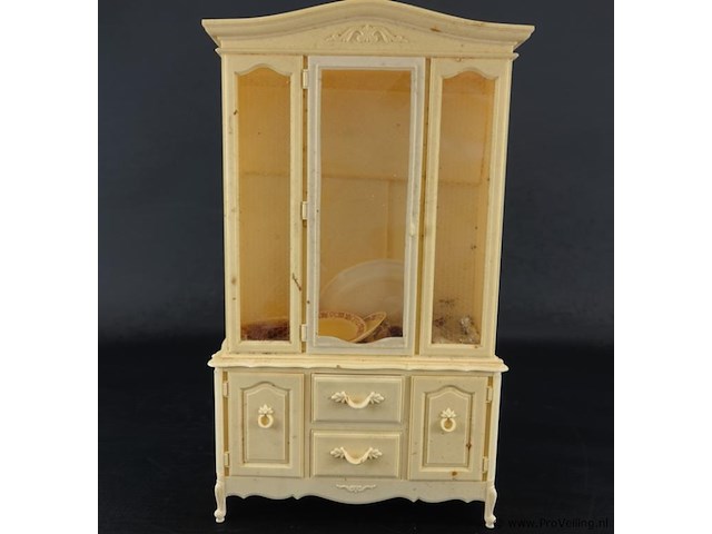 Schaalmodel kast met inhoud - afbeelding 1 van  5