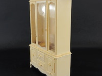 Schaalmodel kast met inhoud - afbeelding 2 van  5