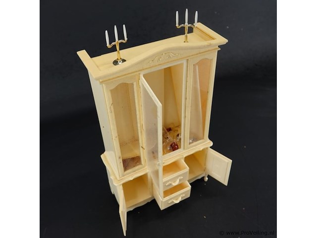 Schaalmodel kast met inhoud - afbeelding 4 van  5