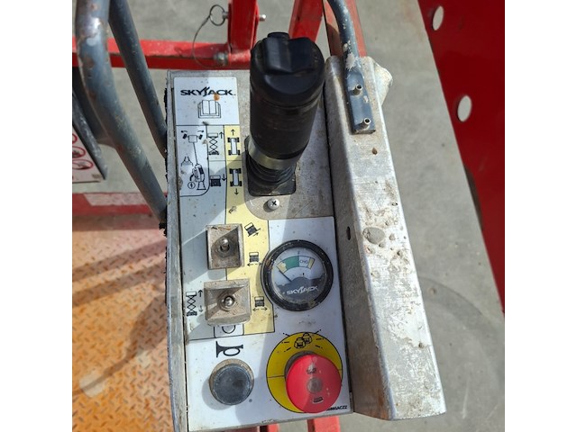 Schaarhoogwerker 7,8m accu skyjack, sjiii3219, bouwjaar 2018 - afbeelding 6 van  17