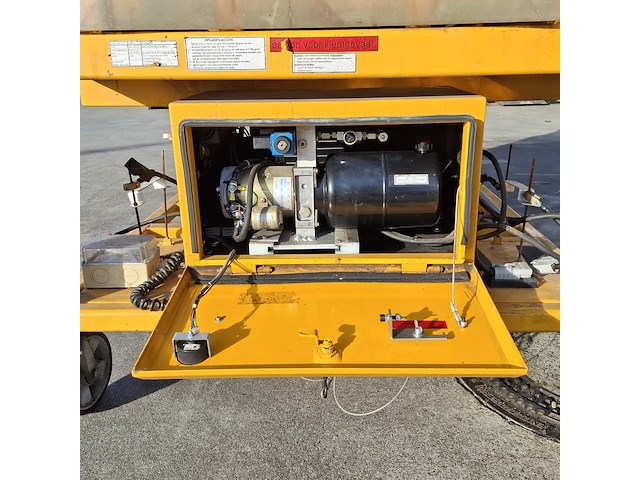 Schaarhoogwerker, custers, cs 4.0, geel, 2003 - afbeelding 5 van  25