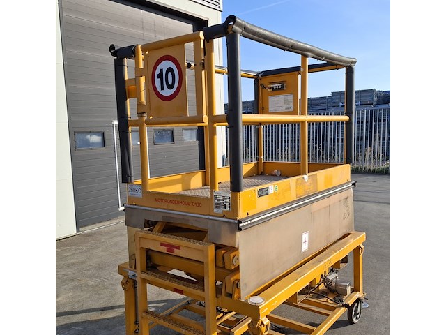 Schaarhoogwerker, custers, cs 4.0, geel, 2003 - afbeelding 10 van  25